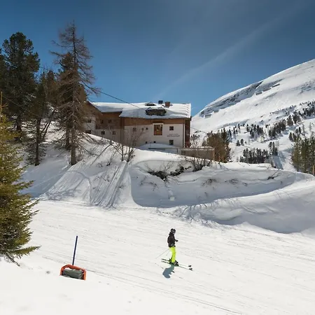 Апарт-отель Zirbenhof 4*