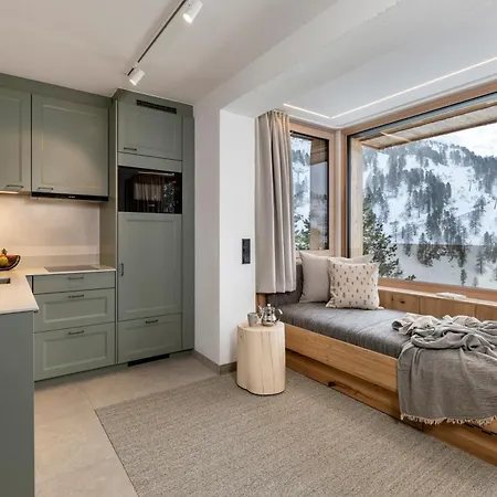 Zirbenhof Aparthotel 4*