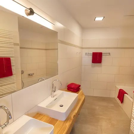Zirbenhof Hotel apartamentowy 4*