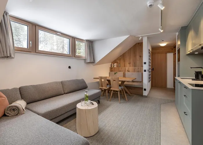 Zirbenhof Aparthotel 4*